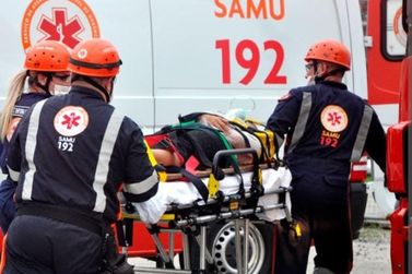 Mulher esfaqueada ao sair do trabalho no Centro de Mariana