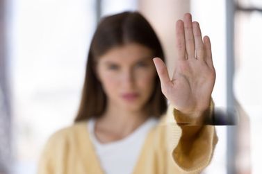 Mariana promove curso gratuito de enfrentamento &agrave; viol&ecirc;ncia contra a mulher