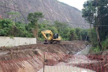 Obras públicas são denunciadas por indícios de crime ambiental em Maricá