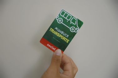 Maricá inicia entrega dos cartões do programa Mumbuca Transporte