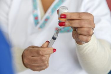 Vacinação contra covid-19 em 52 pontos de atendimento