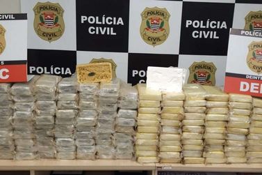 Dise intercepta carreta com 156 tijolos de cocaína em Bálsamo