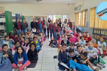 Projeto in&eacute;dito leva vereadores de Mirassol &agrave;s escolas municipais