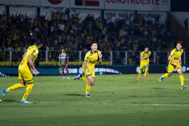 Vit&oacute;ria para a torcida: Mirassol faz valer mando de campo e passa pelo Fluminense