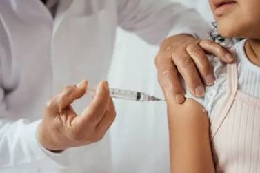 Dia D da Multivacina&ccedil;&atilde;o acontece neste s&aacute;bado (22) com atendimento nas UBSs