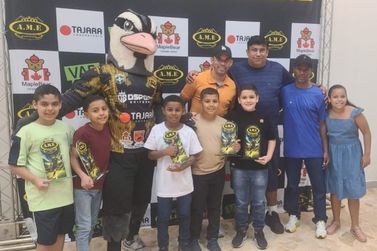 Futsal Sub-9 e Sub-6 conquistam vice-campeonato da Copa AME na S&eacute;rie Prata