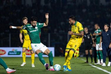 Mirassol abre o placar, v&ecirc; VAR anular p&ecirc;nalti e segura empate com l&iacute;der Palmeiras