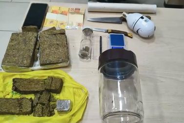PM prende homem por tr&aacute;fico e apreende 1,3 kg de maconha em Mirassol