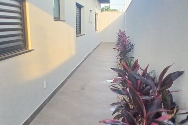 Casa &agrave; venda - 122m&sup2; - Jardim Gerotto