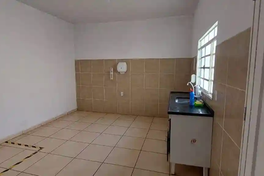 Sobrado para alugar - 159m&sup2; - Regissol 1