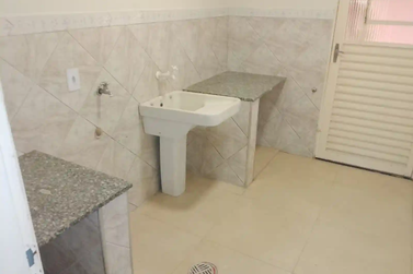 Casa para alugar - 120m&sup2; - Centro