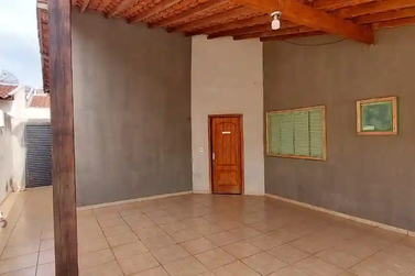 Sobrado para alugar - 159m&sup2; - Regissol 1