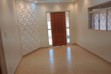 Casa para alugar - 120m&sup2; - Centro