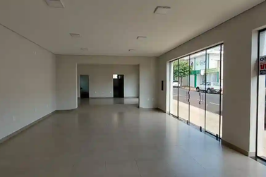 Sal&atilde;o Comercial para alugar - 110m&sup2; - Centro