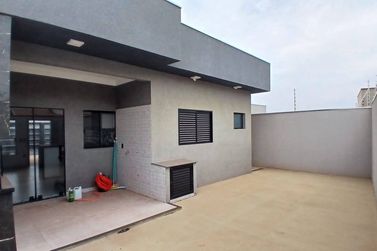 Casa &agrave; venda - 98m&sup2; - Residencial Parque dos Ip&ecirc;s II
