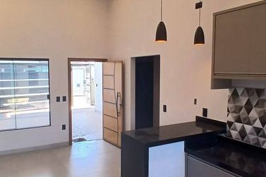 Casa &agrave; venda - 98m&sup2; - Residencial Parque dos Ip&ecirc;s II
