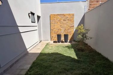 Casa &agrave; venda - 98m&sup2; - Residencial Parque dos Ip&ecirc;s II