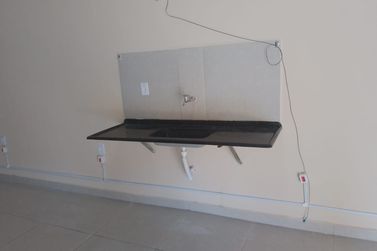 Sal&atilde;o Comercial para alugar - 35m&sup2; - Centro