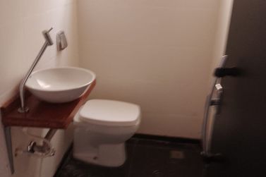 Sal&atilde;o Comercial para alugar - 40m&sup2; - Centro