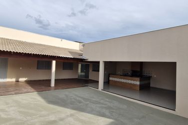 Casa &agrave; venda - 200m&sup2; - Residencial Regissol I