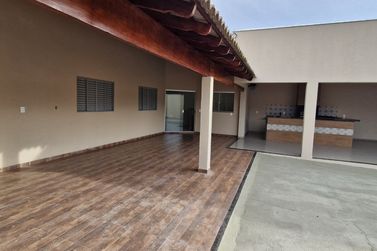 Casa &agrave; venda - 200m&sup2; - Residencial Regissol I