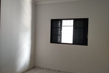 Casa &agrave; venda - 140m&sup2; - Residencial Regissol I