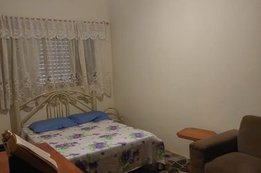 Ch&aacute;cara &agrave; venda - 600m&sup2; - Corrego do lim&atilde;o 