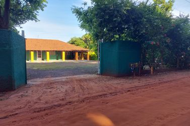Ch&aacute;cara &agrave; venda - 600m&sup2; - Corrego do lim&atilde;o 