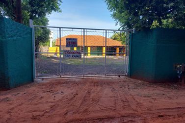 Ch&aacute;cara &agrave; venda - 600m&sup2; - Corrego do lim&atilde;o 