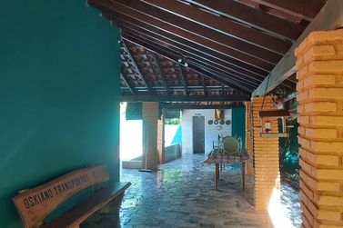 Ch&aacute;cara &agrave; venda - 600m&sup2; - Corrego do lim&atilde;o 