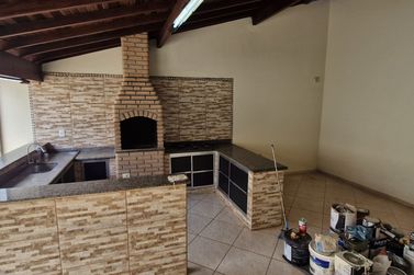 Casa &agrave; venda - 180m&sup2; - Vale do Sol