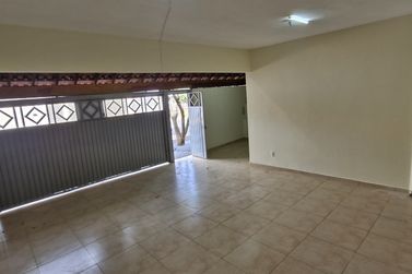Casa &agrave; venda - 180m&sup2; - Vale do Sol