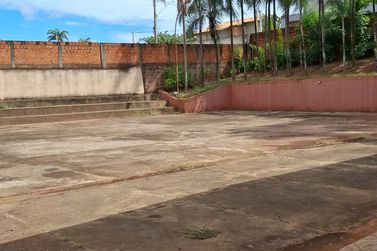 S&iacute;tio &agrave; venda - 200m&sup2; - Centro