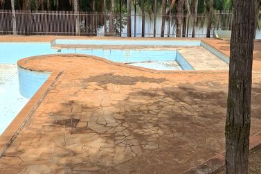 S&iacute;tio &agrave; venda - 200m&sup2; - Centro