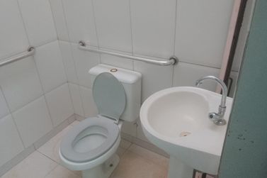 Sal&atilde;o Comercial para alugar - 50m&sup2; - Centro