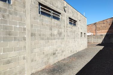 Sal&atilde;o Comercial &agrave; venda - 96m&sup2; - Jardim Ouro Verde