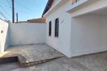 Casa para alugar - 100m&sup2; - Parque Jos&eacute; Maria Navarrete