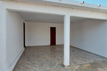 Casa para alugar - 100m&sup2; - Parque Jos&eacute; Maria Navarrete