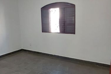 Casa para alugar - 100m&sup2; - Parque Jos&eacute; Maria Navarrete