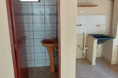 Casa para alugar - 100m&sup2; - Parque Jos&eacute; Maria Navarrete
