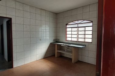 Casa para alugar - 100m&sup2; - Parque Jos&eacute; Maria Navarrete