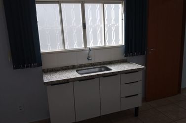 Casa para alugar - 109m&sup2; - Residencial Regissol I