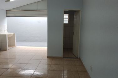 Casa para alugar - 109m&sup2; - Residencial Regissol I