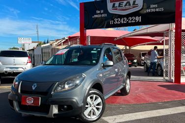 Renault SANDERO