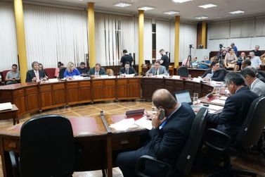 "Vereador passou a exigir quase 90% do meu salário”, acusa ex-assessor de Samuel