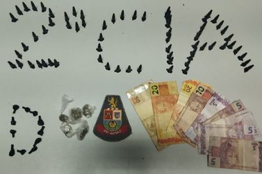 Polícia Militar prende homem com cocaína, crack e maconha