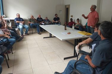 Conselho de Desenvolvimento Rural recebe secret&aacute;rio de Agricultura