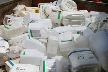 Mogi Gua&ccedil;u realiza a&ccedil;&atilde;o para recolher embalagens vazias de defensivos agr&iacute;colas