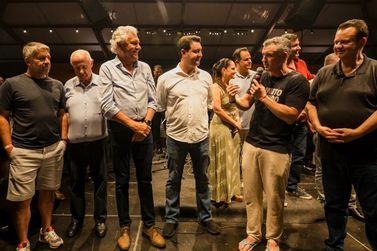 Caiado e Ratinho Jr. v&atilde;o a evento de Vinicius Marchese com Kassab
