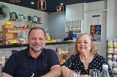 No Caf&eacute; de Ideias, Mauro Nunes destaca a trajet&oacute;ria de Cristina Helena Posi